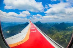 ARJ21新增105架訂單 三大航分別引進35架-上?？者\公司