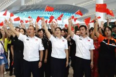 <b>禮贊70年！ 白云安檢唱響《我和我的祖國》-上海空運</b>