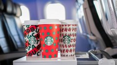 青島空運-星巴克假日杯持有者 乘阿拉斯加航空可優先登機