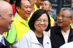 約旦的國際快遞-學者查閱蔡英文博士論文:缺頁、沒結論,