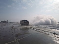 <b>澳大利亞國際空運-奮戰30小時，鄂爾多斯機場圓滿完成除冰雪保障任務</b>