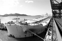 澳洲國際空運-全國最大礦石中轉(zhuǎn)碼頭完成首艘VLOC的成功接靠