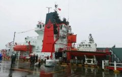 國際快遞訂艙-我國首艘民間科考船從舟山首航南極掌舵的是一對夫妻