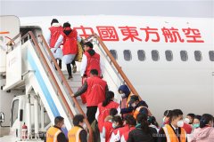海運拼箱價格-東航第五架包機從昆明起飛馳援武漢