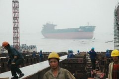 中東國際空運-揚子江船業：警惕廉價船