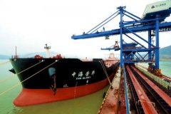 寧波海運(yùn)-“巨無霸”礦石船停泊福建羅源灣港區(qū)
