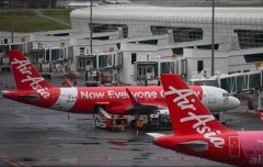 空運寵物-現金不夠應付5個月固定成本 亞航料發債籌10億令吉