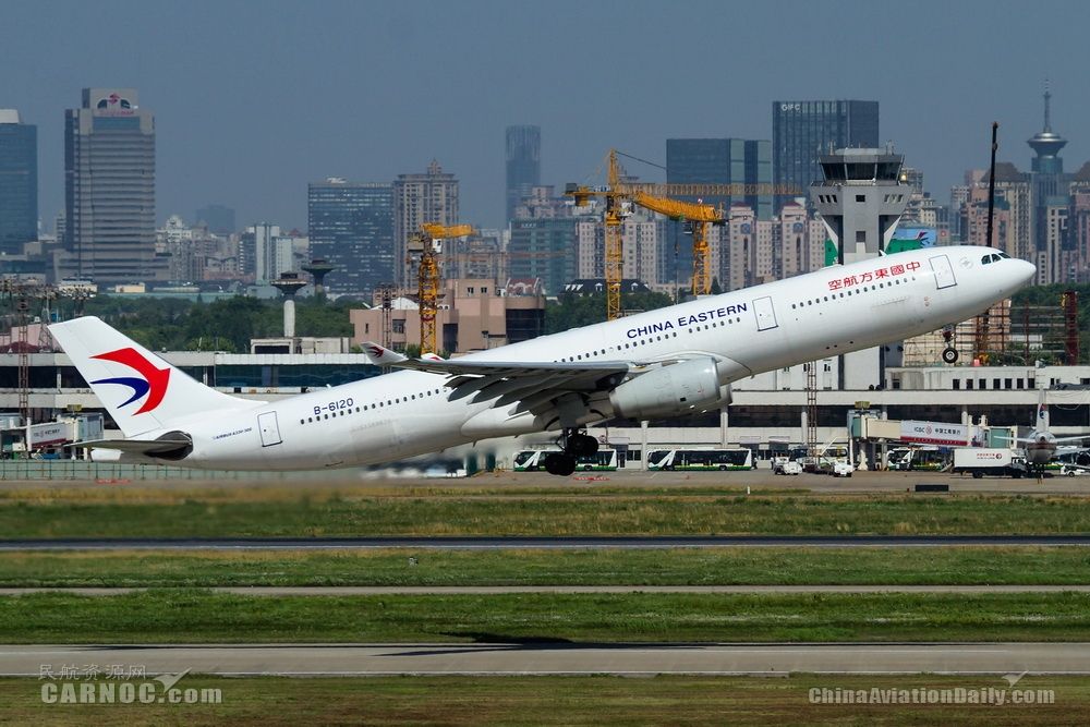 東航4月國(guó)內(nèi)旅客周轉(zhuǎn)量環(huán)比增22% 已將13架飛機(jī)客改貨