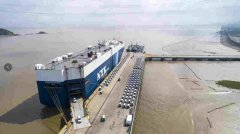 寧波船山港迎來最大批次汽車滾裝作業