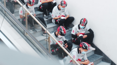 并制定了相應(yīng)的應(yīng)急預(yù)案
-空運一噸貨物到洛杉磯