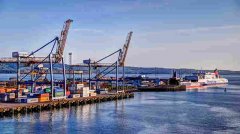 進(jìn)入首頁右側(cè)的互動(dòng)欄意見征集點(diǎn)擊關(guān)于《中華人民共和國船舶油污損害民事責(zé)