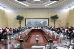 要堅持依法行政、依法治理
-美國雙清包稅