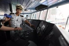 國際快遞查詢雪龍2號專挑航海專業(yè)有熱情船員,96年實習三副剛畢業(yè)就赴南極