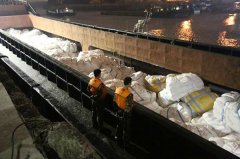 海運(yùn)拼箱價(jià)格-船員四處逃散，上海海警查獲涉嫌走私白糖800余噸