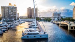  including the hulls and superstructure
-深圳海派